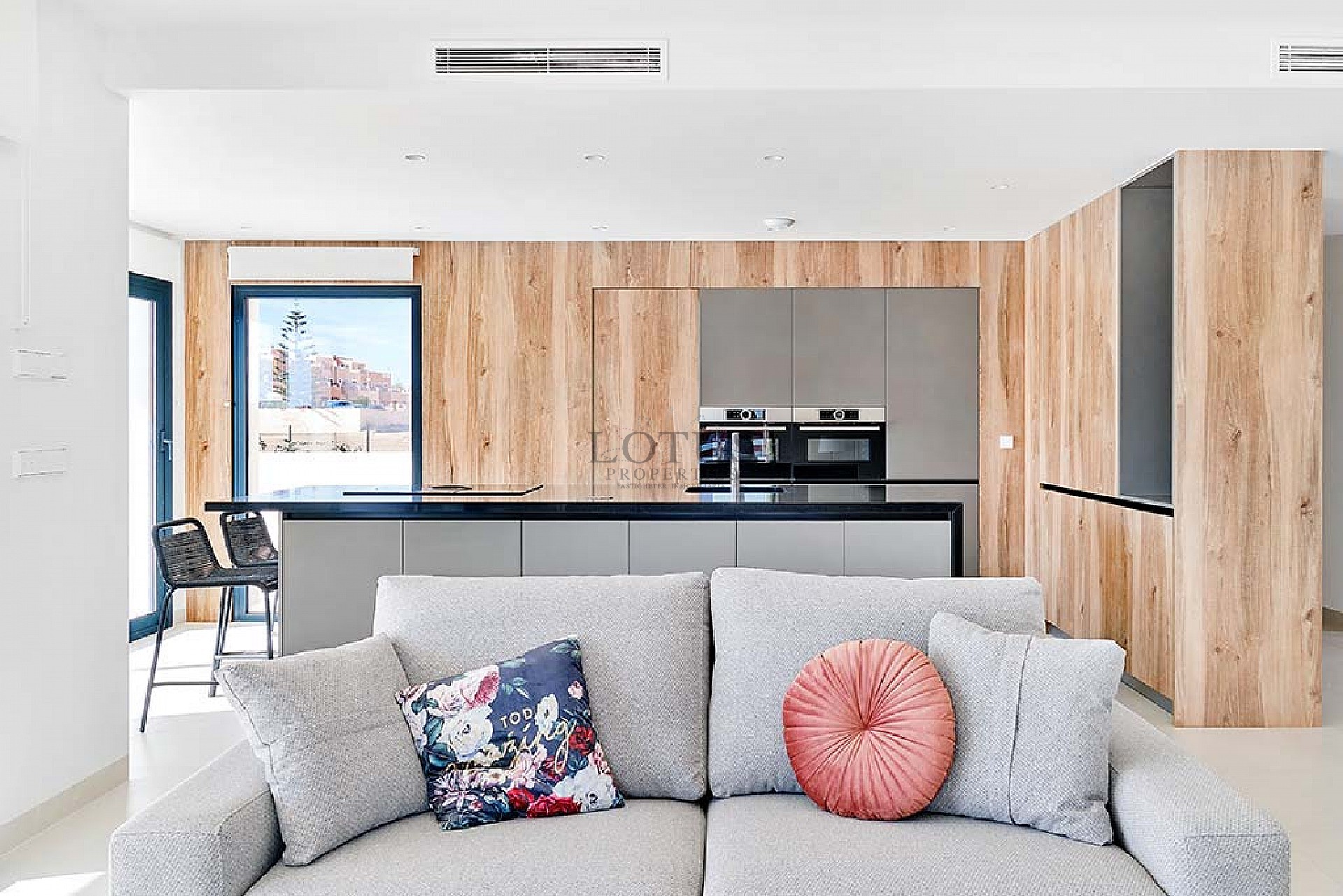 En nyproducerad lyxvilla utöver det vanliga - Lotus Properties