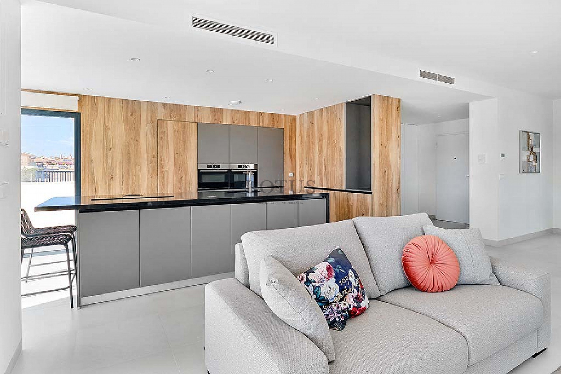 En nyproducerad lyxvilla utöver det vanliga - Lotus Properties