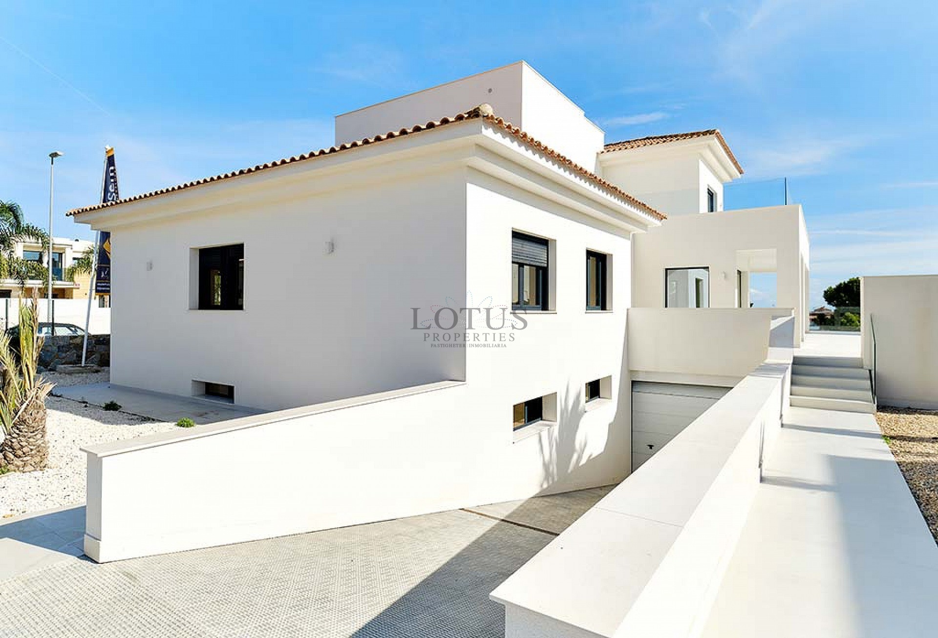 En nyproducerad lyxvilla utöver det vanliga - Lotus Properties