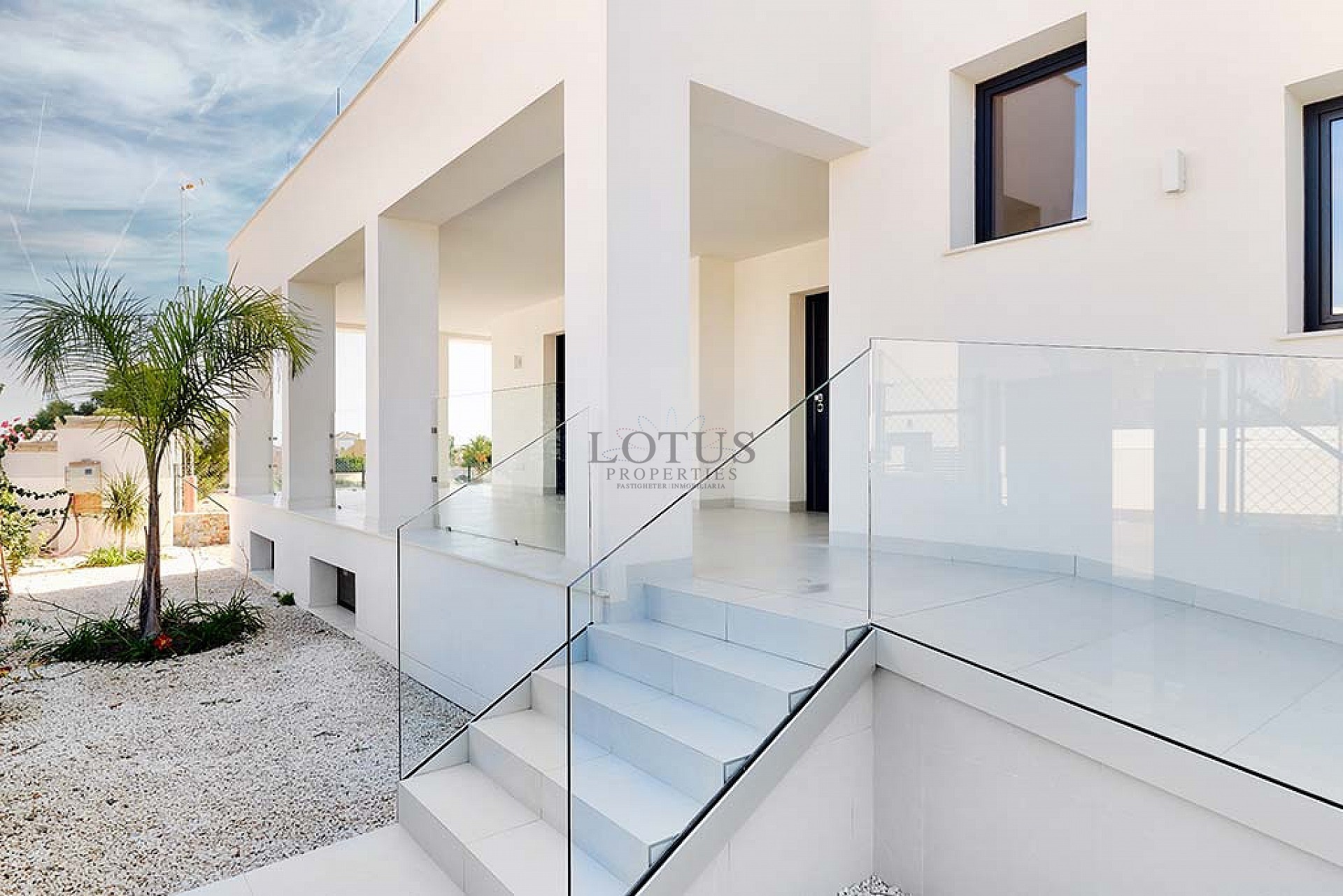 En nyproducerad lyxvilla utöver det vanliga - Lotus Properties