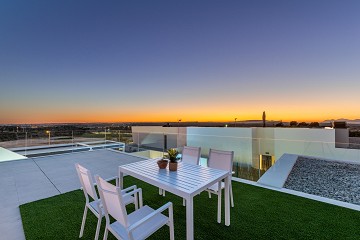 Nyproducerade fristående villor i La Herrada - Lotus Properties