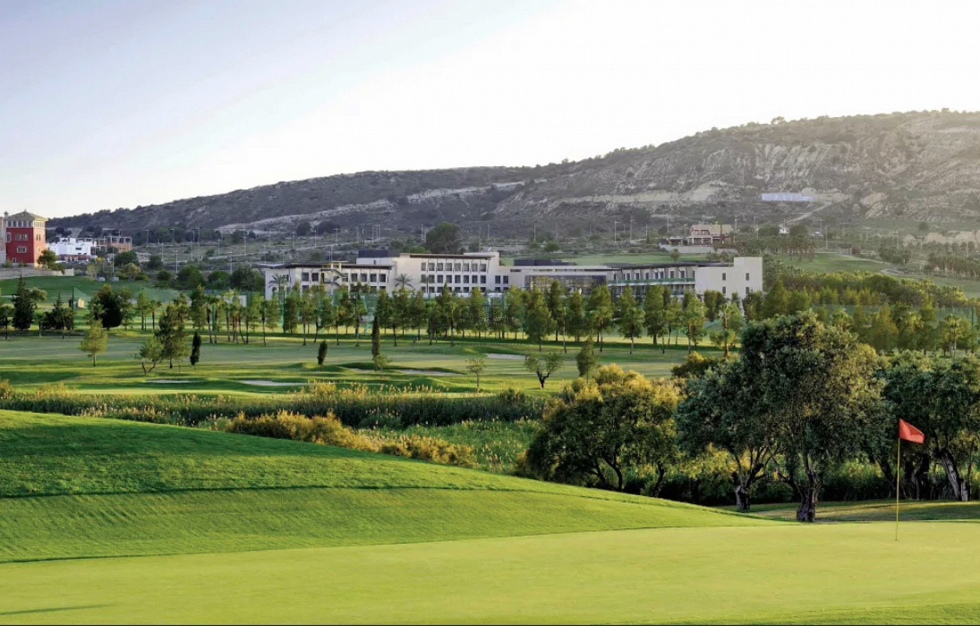 Vackra nybyggda villor i natursköna Alameda Golf - Lotus Properties