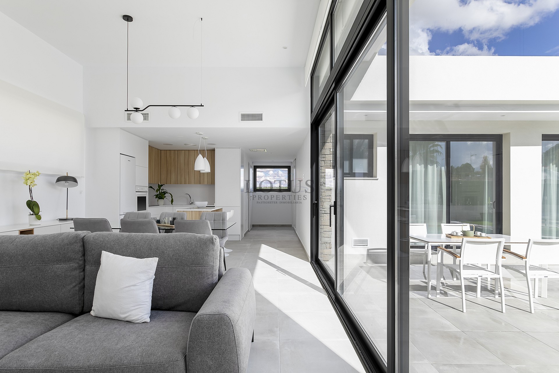 Nybyggda villor  - Lotus Properties