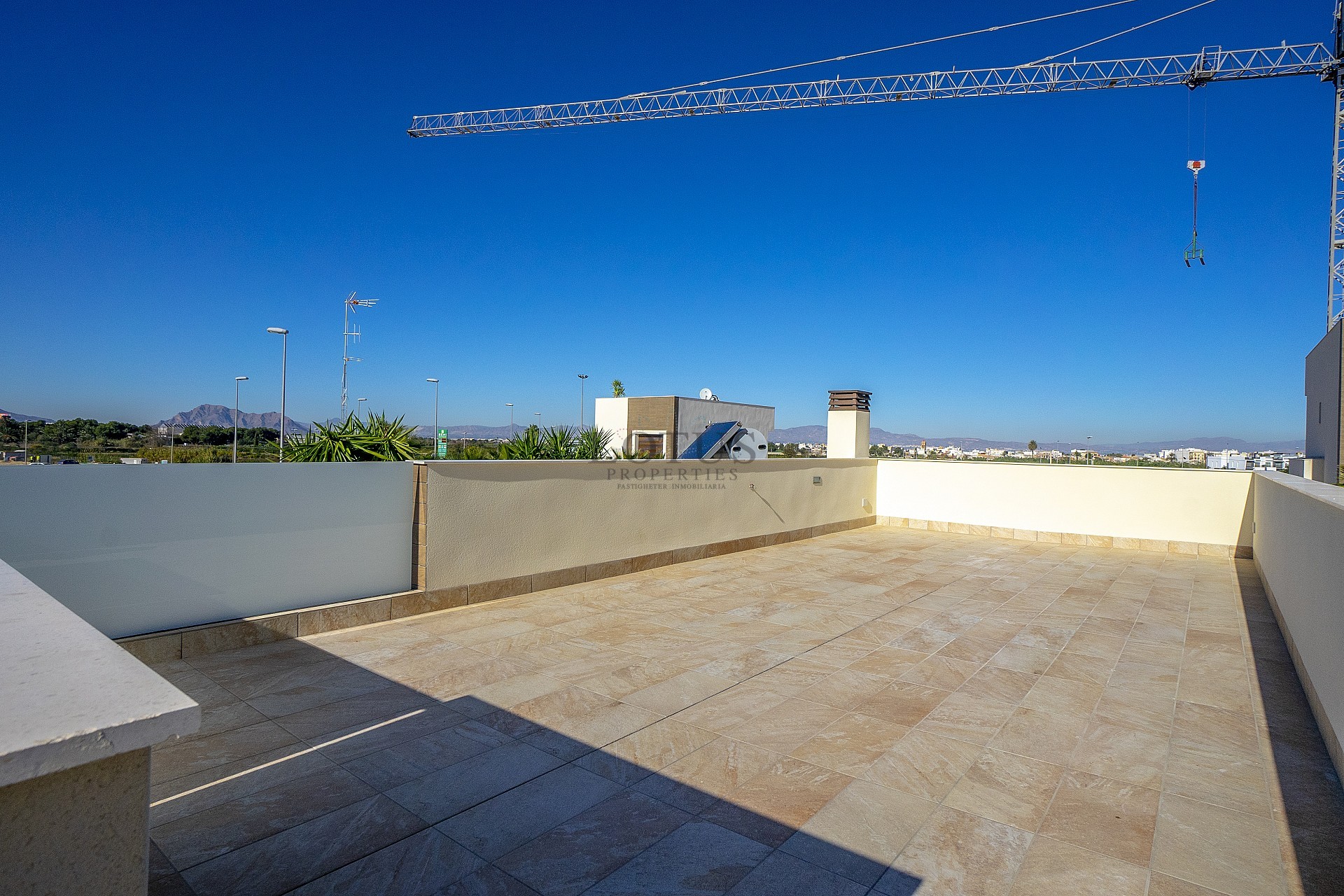 Luxury detached villa with stunning mountain views in Ciudad Quiesada - Lotus Properties