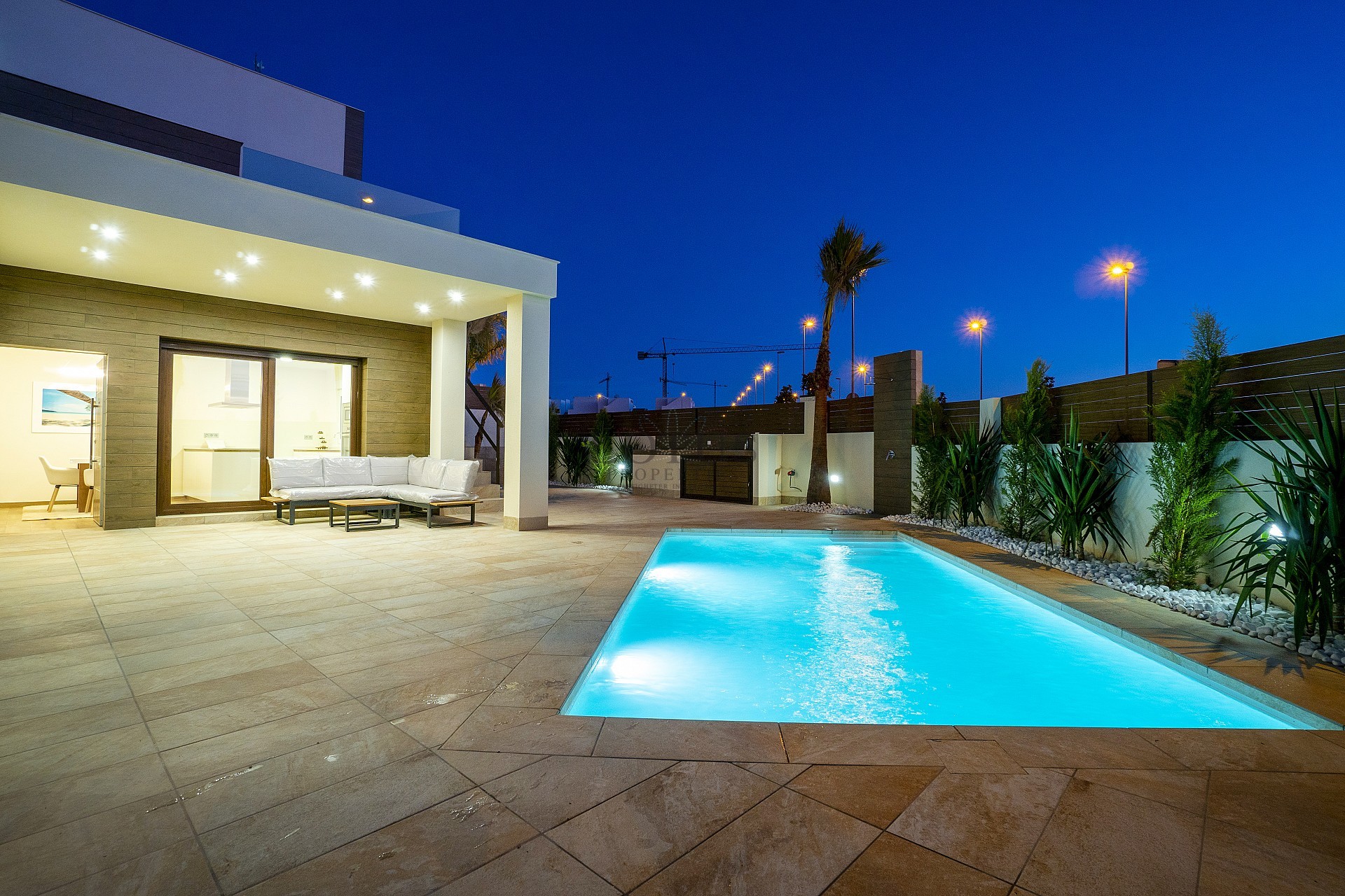 Luxury detached villa with stunning mountain views in Ciudad Quiesada - Lotus Properties