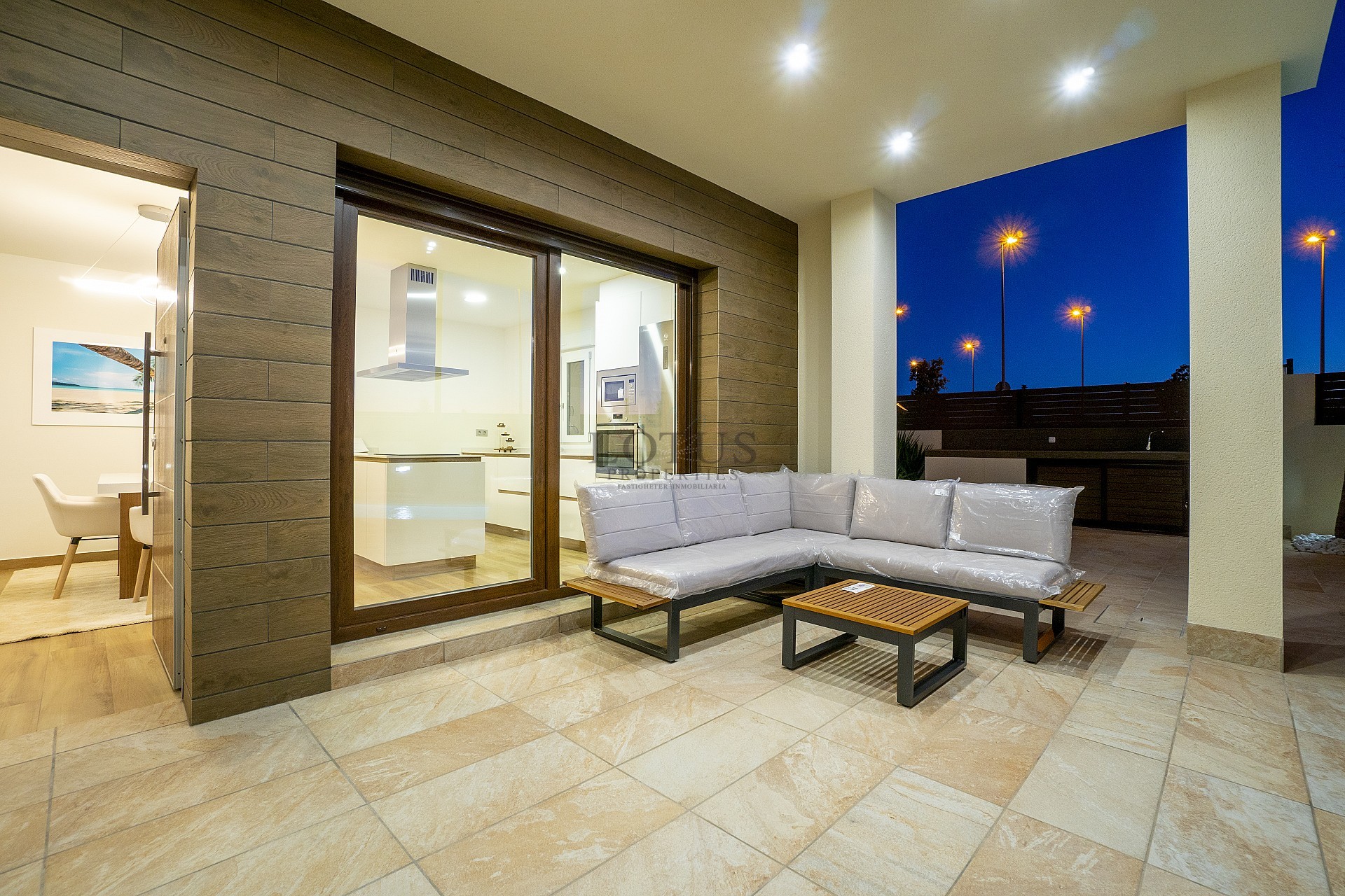 Luxury detached villa with stunning mountain views in Ciudad Quiesada - Lotus Properties