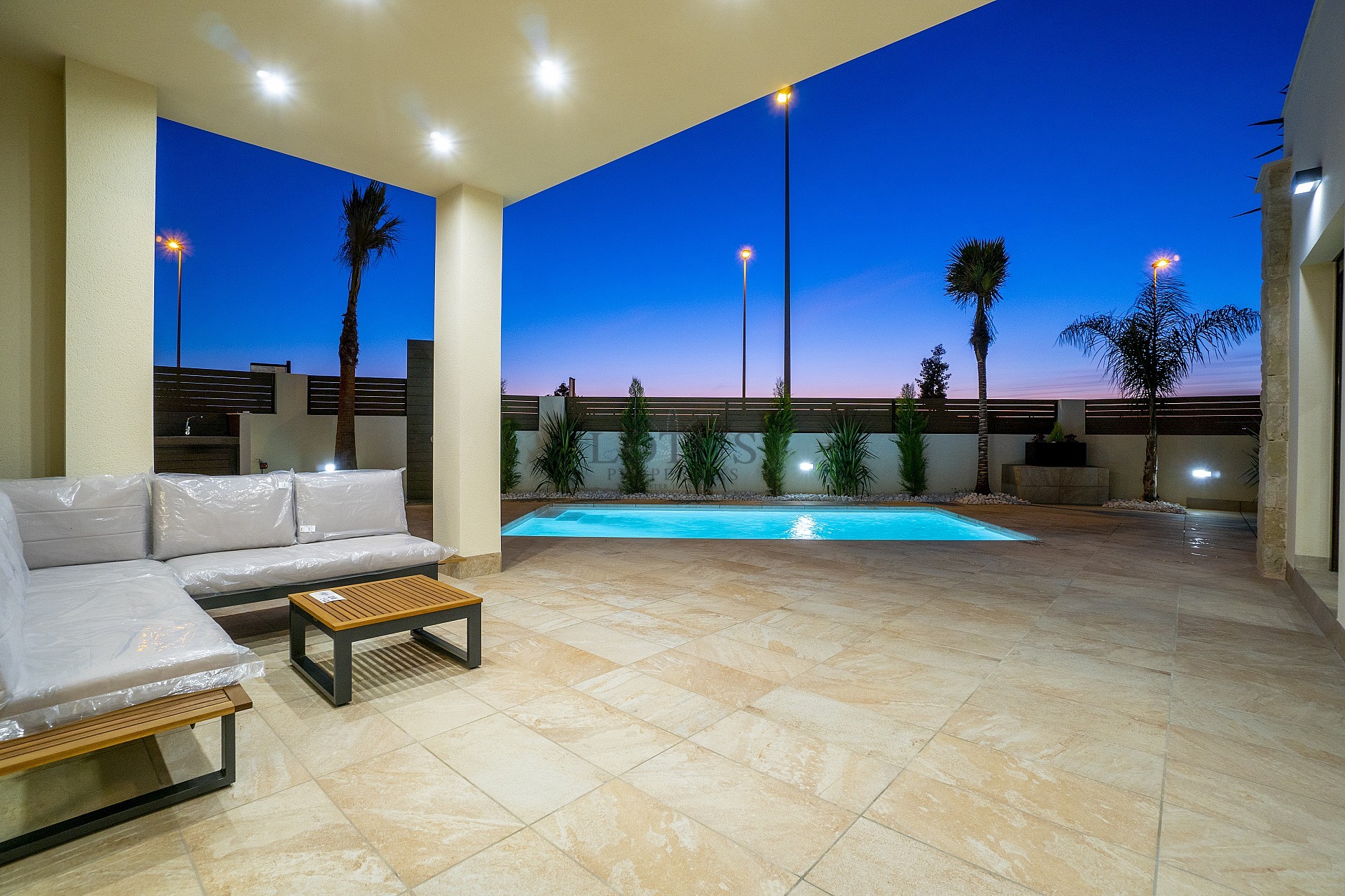 Luxury detached villa with stunning mountain views in Ciudad Quiesada - Lotus Properties