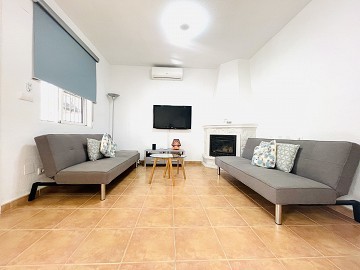 Rymligt radhus i söderläge i natursköna Montebello - Lotus Properties