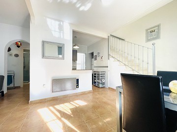 Rymligt radhus i söderläge i natursköna Montebello - Lotus Properties