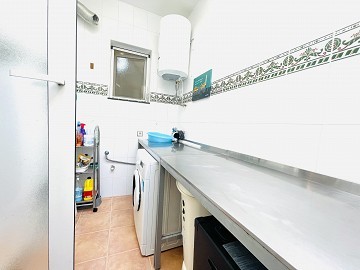 Rymligt radhus i söderläge i natursköna Montebello - Lotus Properties