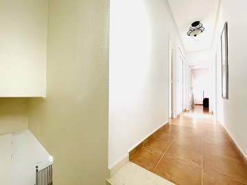 Rymligt radhus i söderläge i natursköna Montebello - Lotus Properties