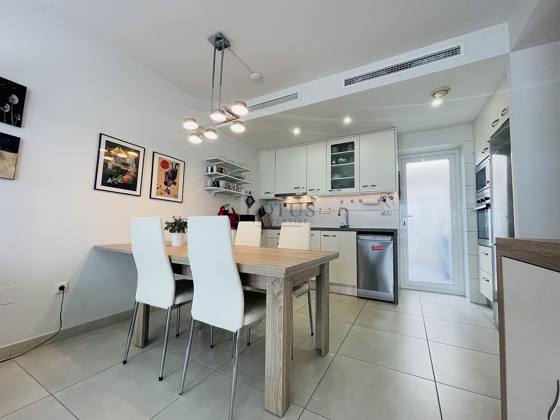 Planta orientada al sur en estado nuevo en Res. Vistabella - Aguas Nuevas - Lotus Properties