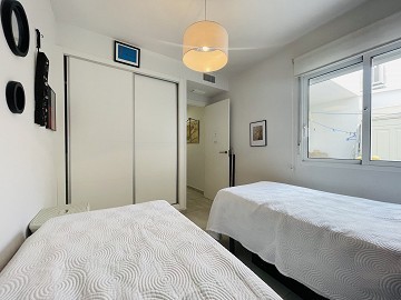 Södervänd markplan  i nyskick i Res. Vistabella - Aguas Nuevas - Lotus Properties