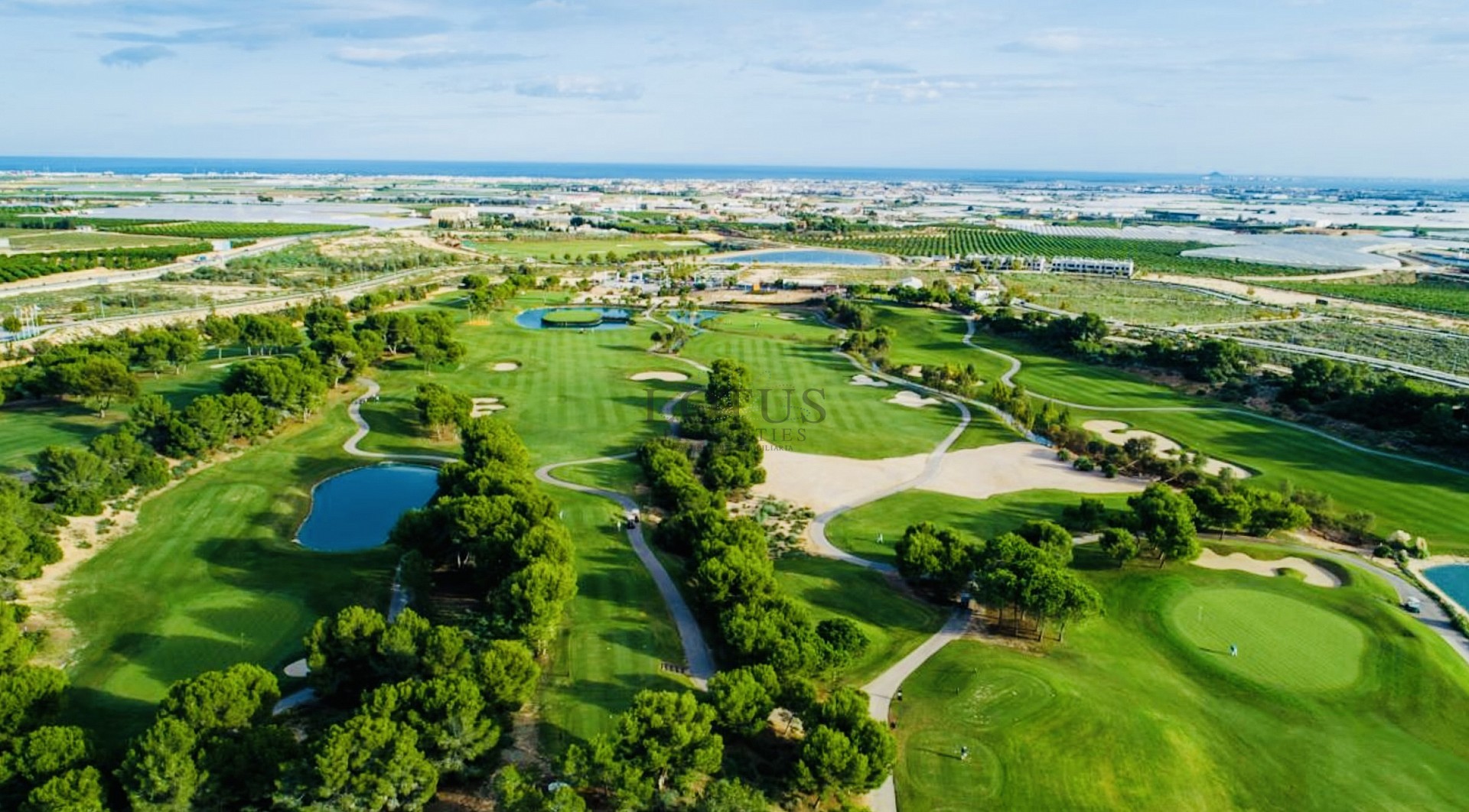 VÄLPLANERADE VILLOR I VACKRA LO ROMERO GOLF - Lotus Properties