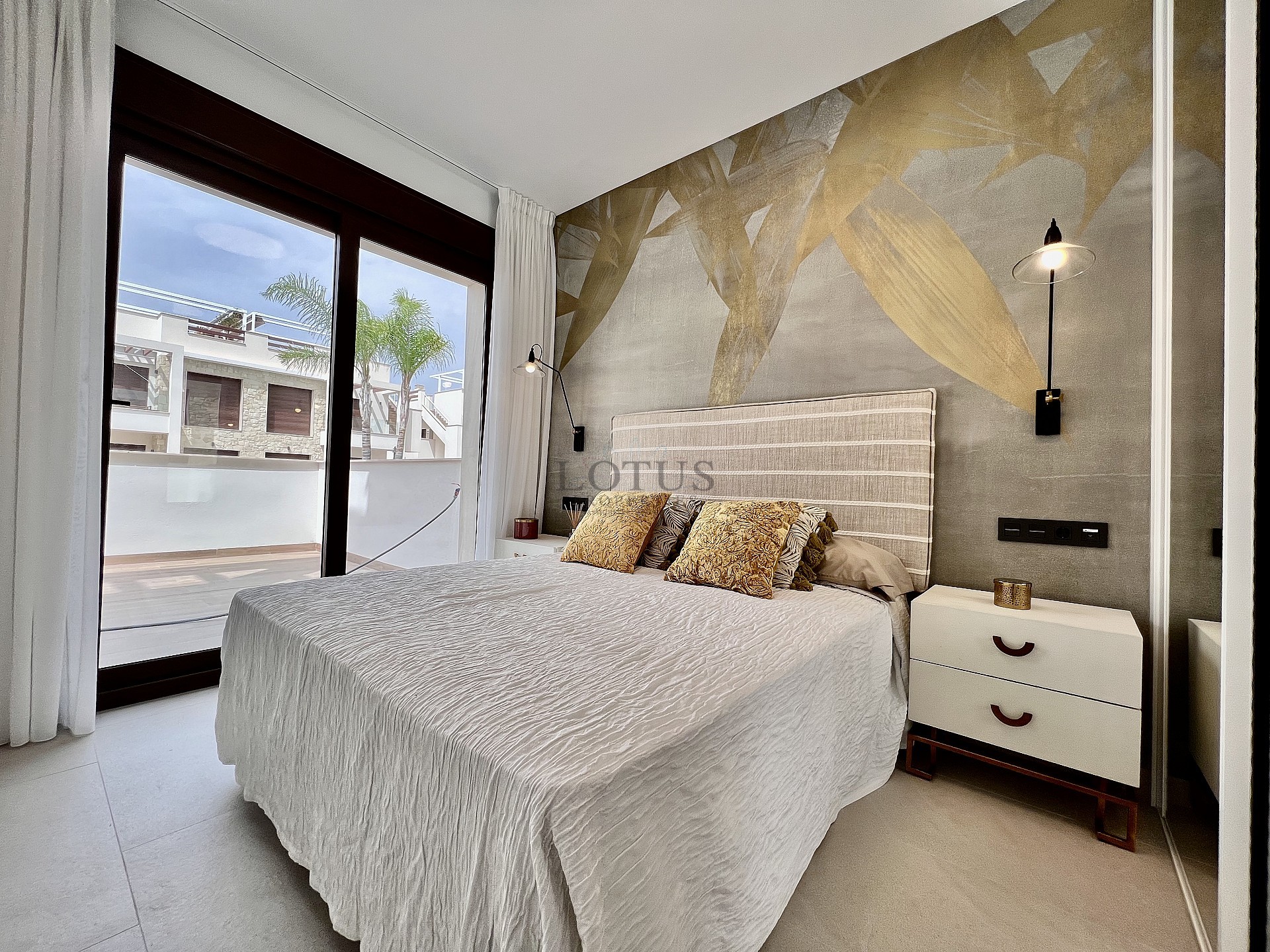 Nya mark & takvåningar i Los Balcones - Lotus Properties