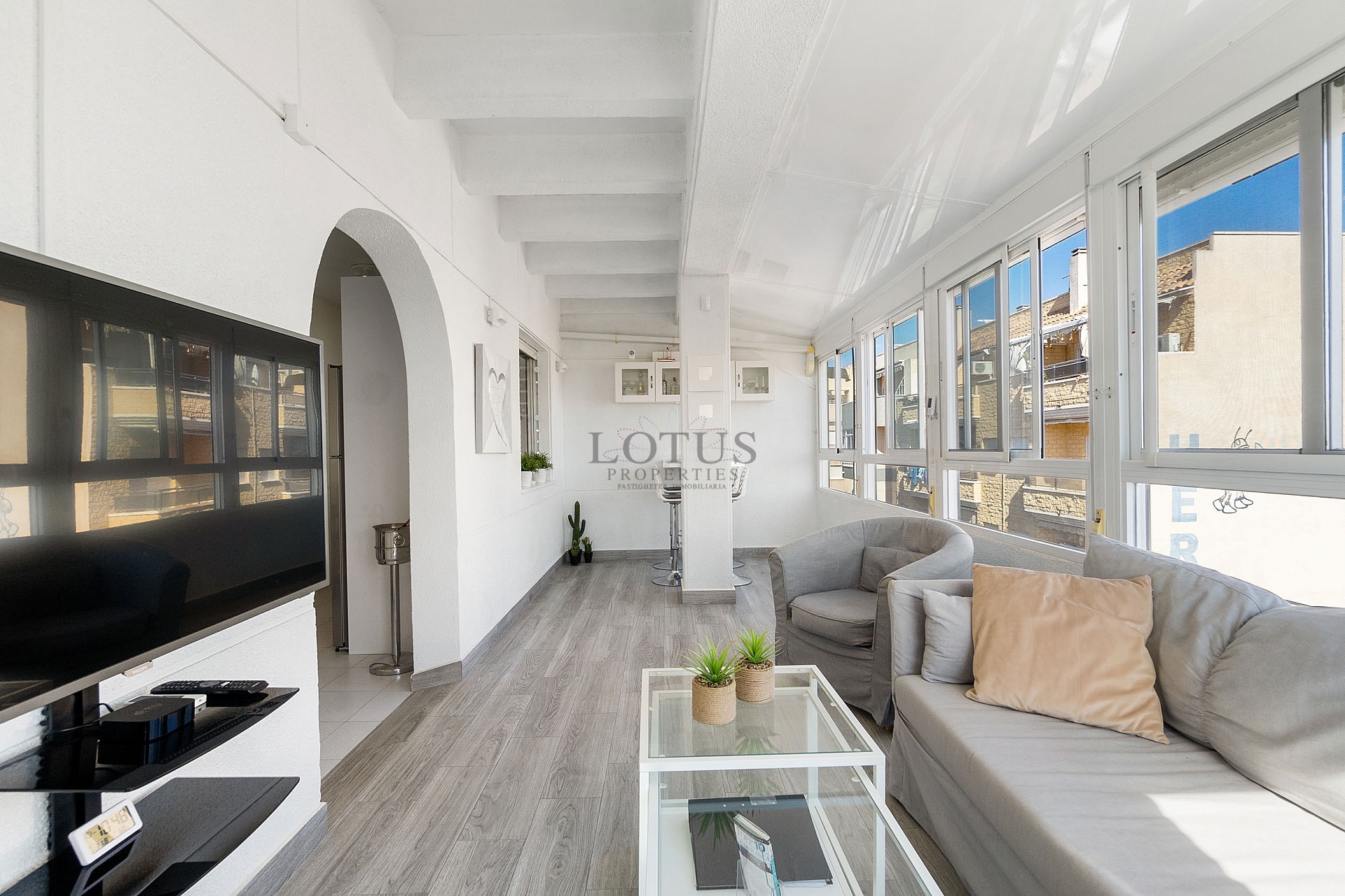 Fantastisk takvåning i kanon skick med stor terrass endast 500 m till Playa Los Locos - Lotus Properties