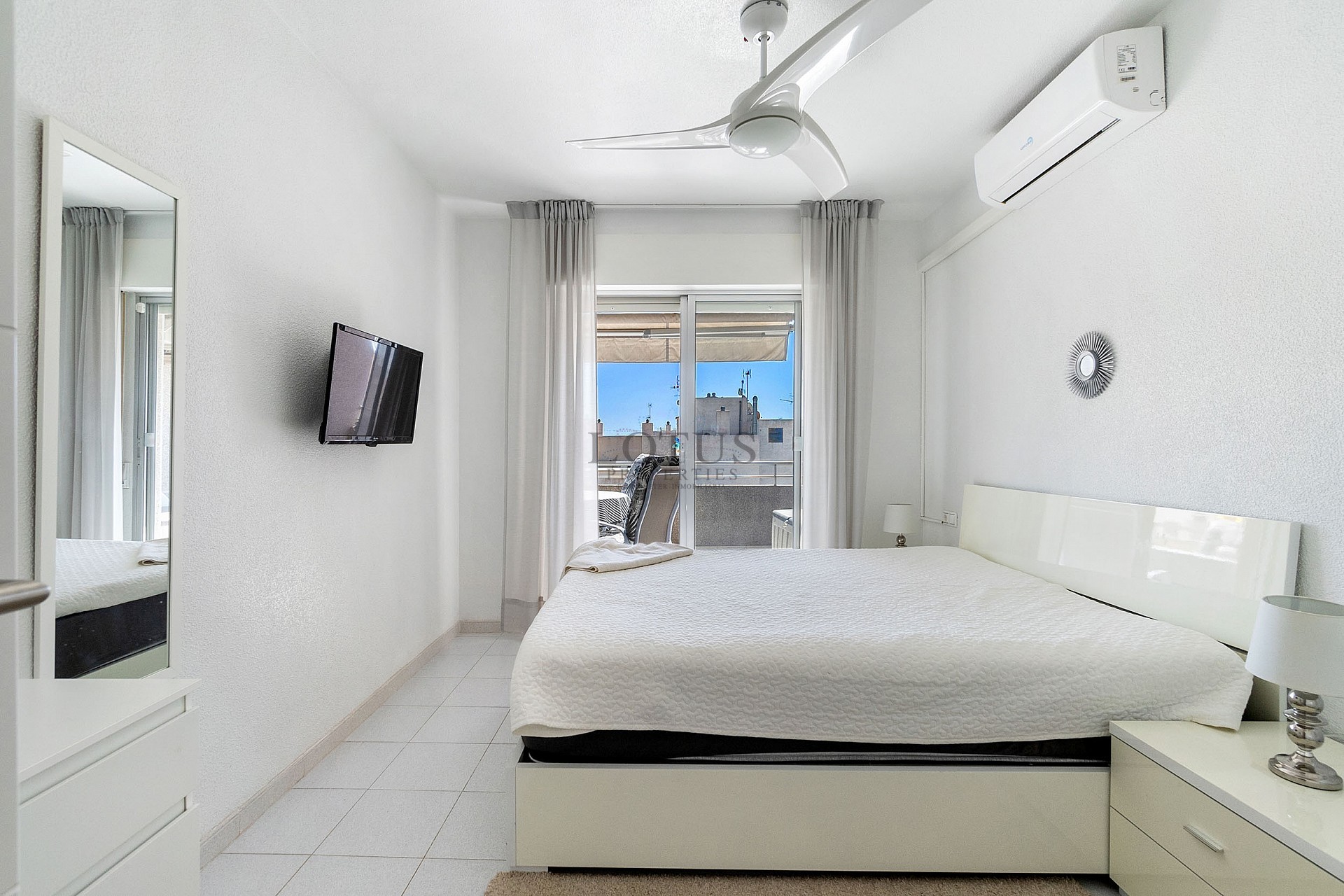 Fantastisk takvåning i kanon skick med stor terrass endast 500 m till Playa Los Locos - Lotus Properties