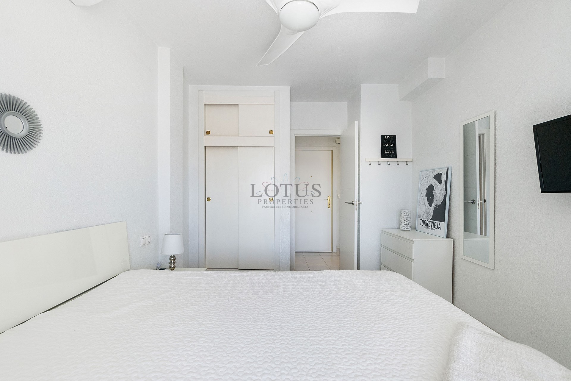 Fantastisk takvåning i kanon skick med stor terrass endast 500 m till Playa Los Locos - Lotus Properties