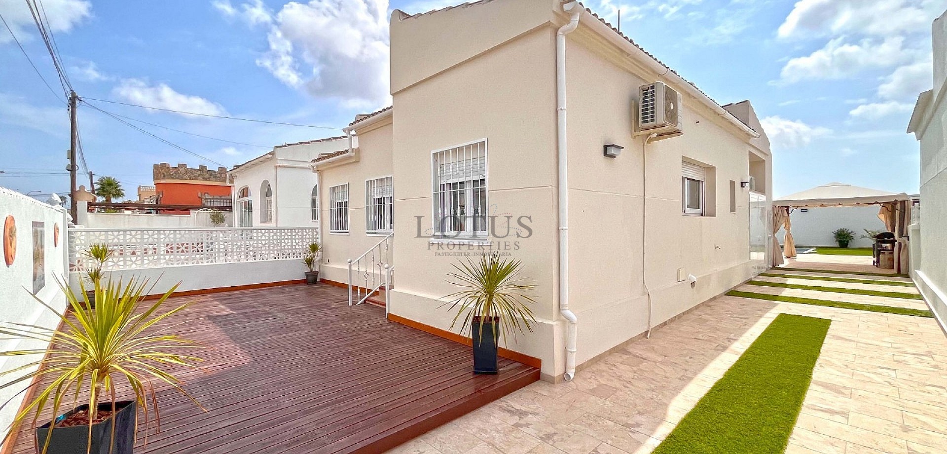 FANTASTIC RENOVATED DETACHED VILLA IN SAN LUIS - TORREVIEJA - Lotus Properties
