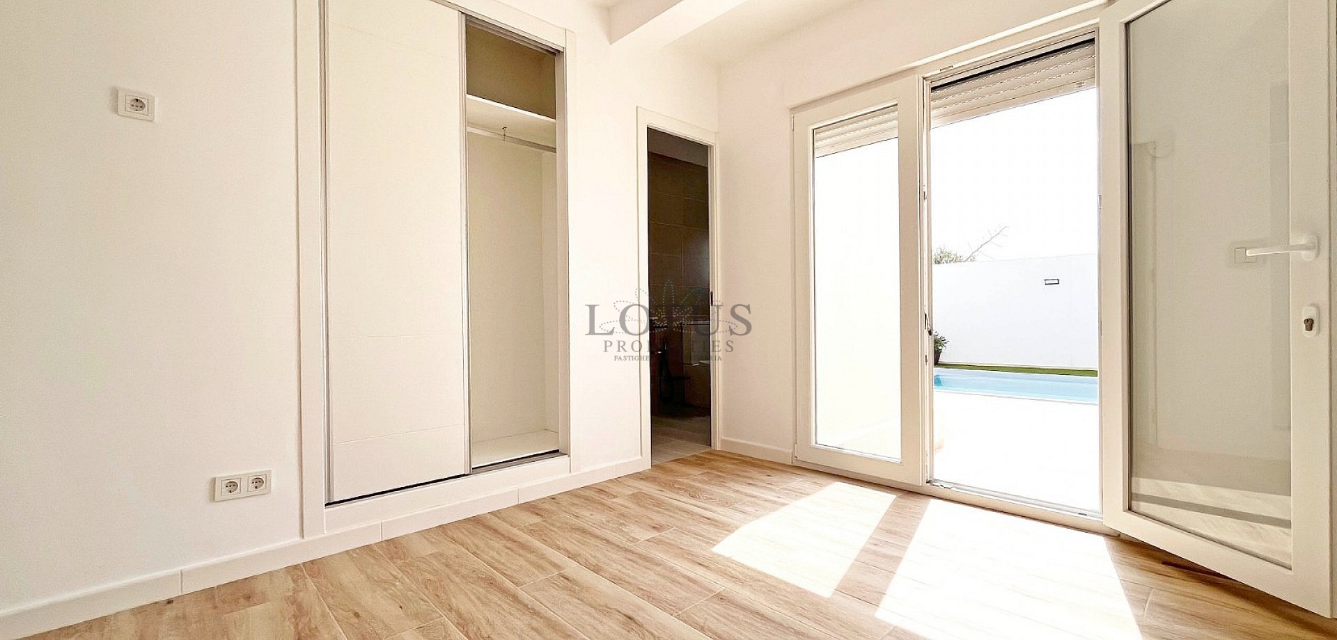 FANTASTIC RENOVATED DETACHED VILLA IN SAN LUIS - TORREVIEJA - Lotus Properties