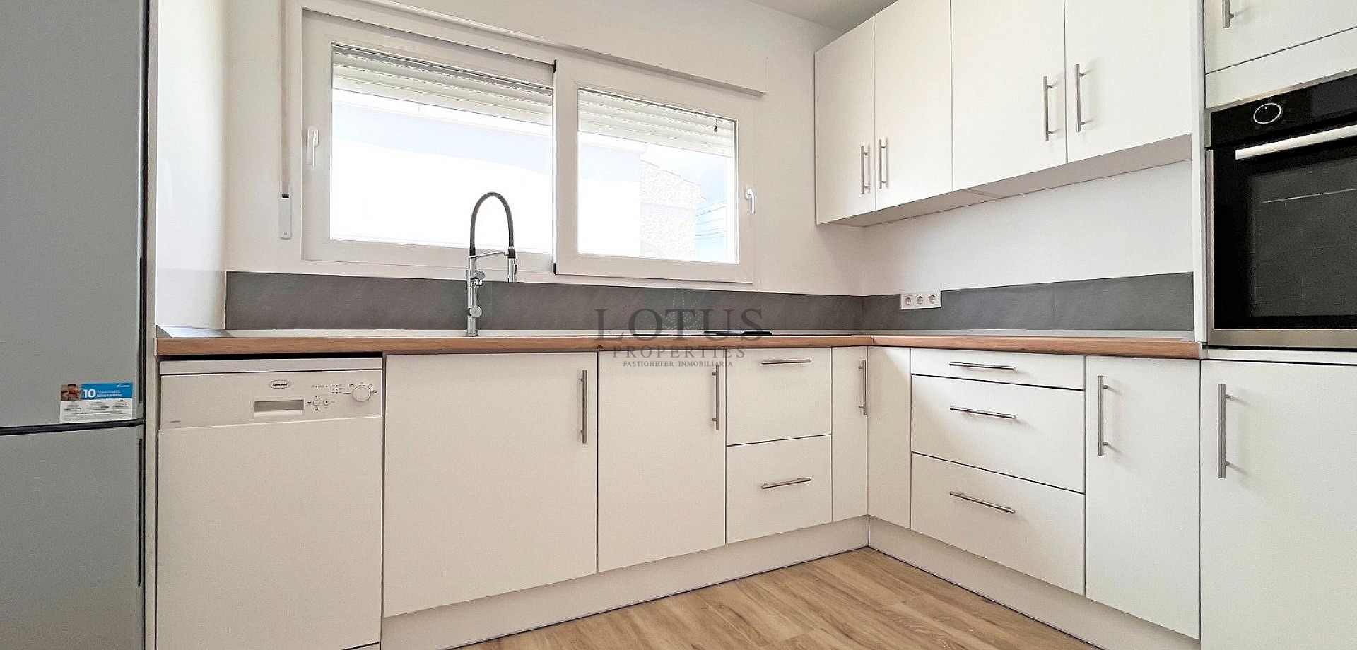 FANTASTIC RENOVATED DETACHED VILLA IN SAN LUIS - TORREVIEJA - Lotus Properties