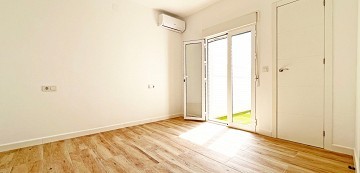 FANTASTISK RENOVERAD FRISTÅENDE VILLA I SAN LUIS - TORREVIEJA - Lotus Properties