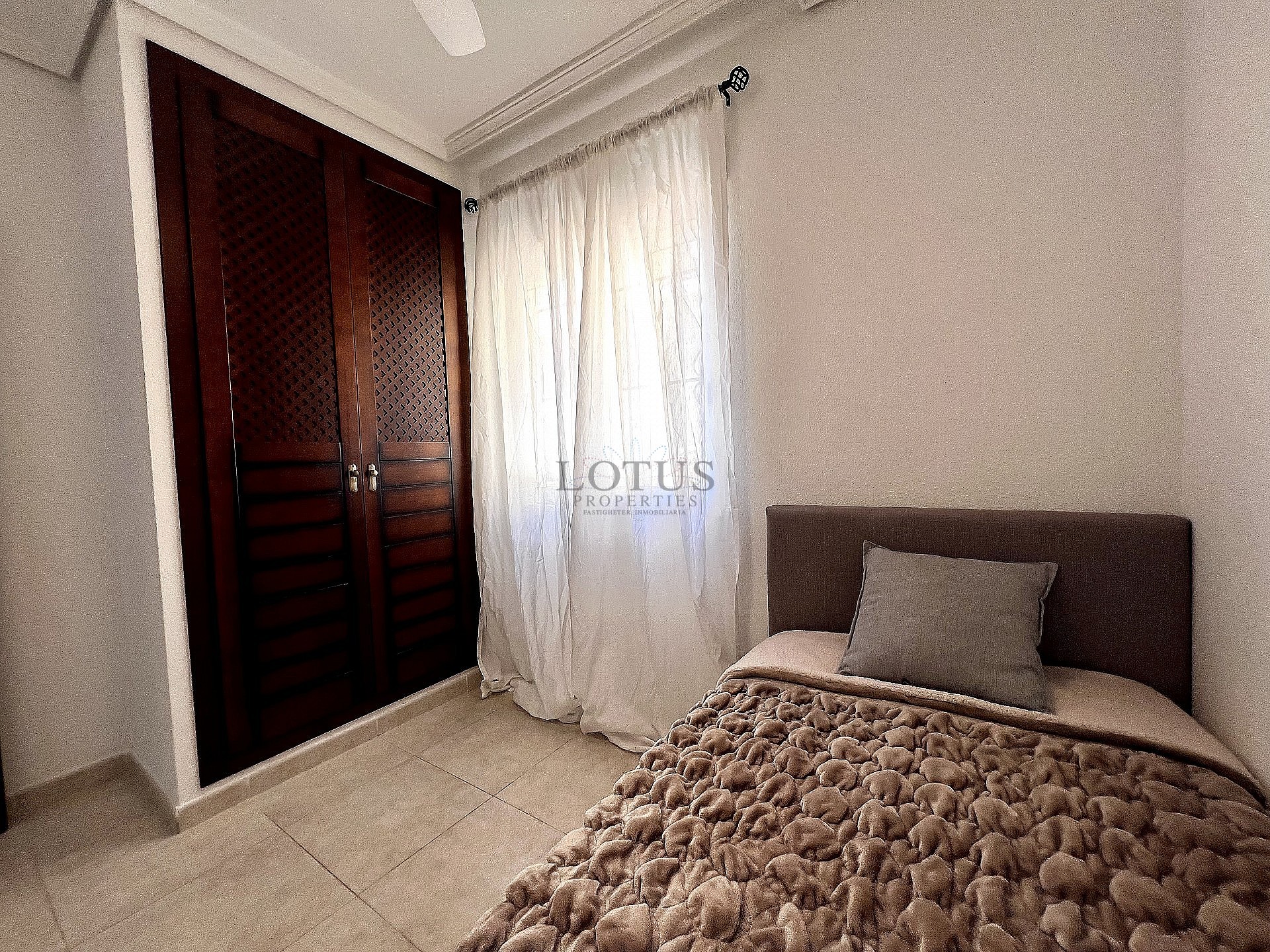TOWNHOUSE - SHORT TERM RENTAL - Lotus Properties
