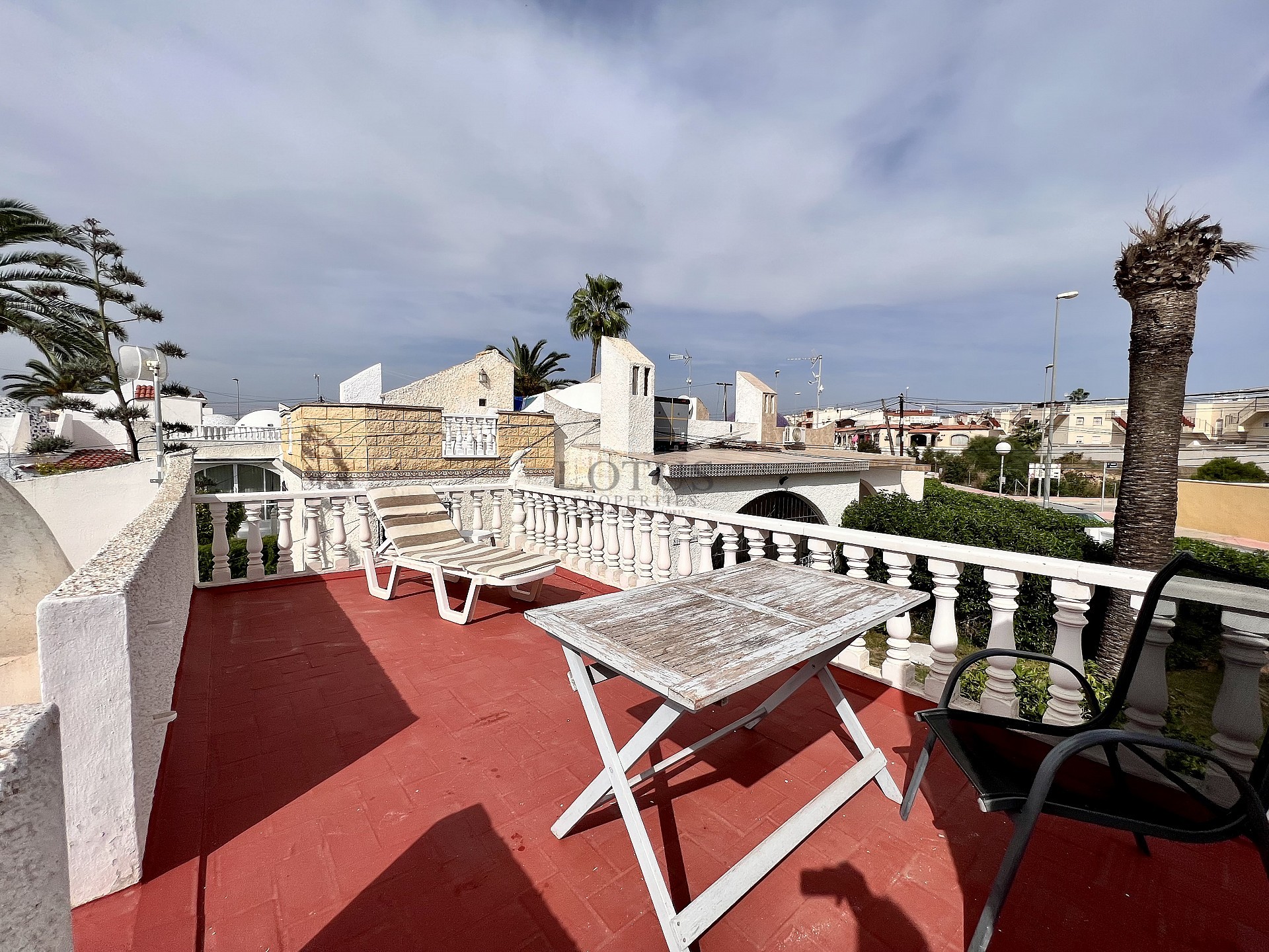 Renoverad enplanshus i La Florida - Lotus Properties