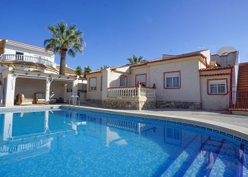Vacker 3 sovrums villa med privat pool i San Luis  - Lotus Properties