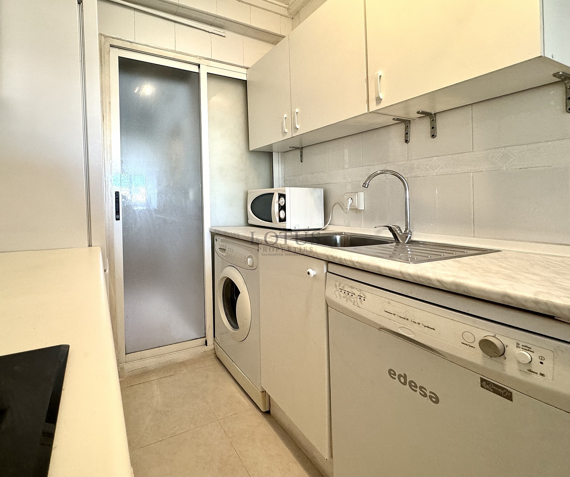 Fantastiskt läge 100 meter från Havet - Torrevieja  - Lotus Properties