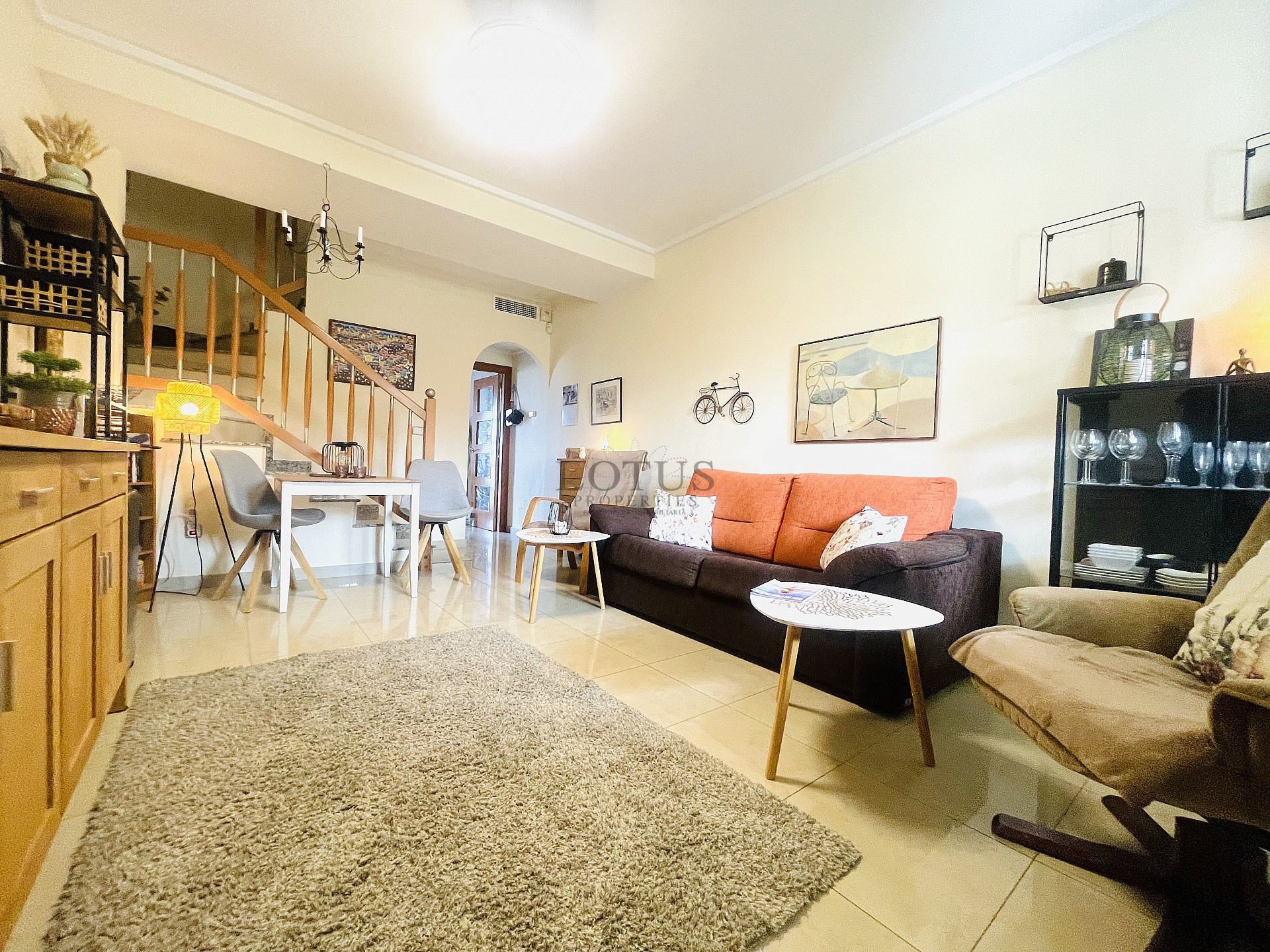 Radhus i vackra Residencial Albamar i Ciudad Quesada - Lotus Properties