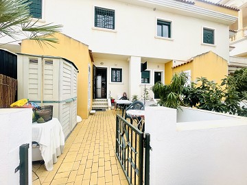 Radhus i vackra Residencial Albamar i Ciudad Quesada - Lotus Properties