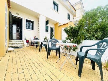 Radhus i vackra Residencial Albamar i Ciudad Quesada - Lotus Properties