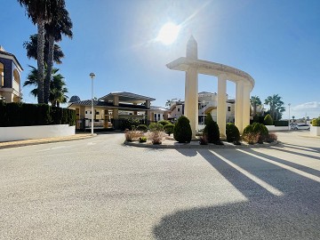 Radhus i vackra Residencial Albamar i Ciudad Quesada - Lotus Properties