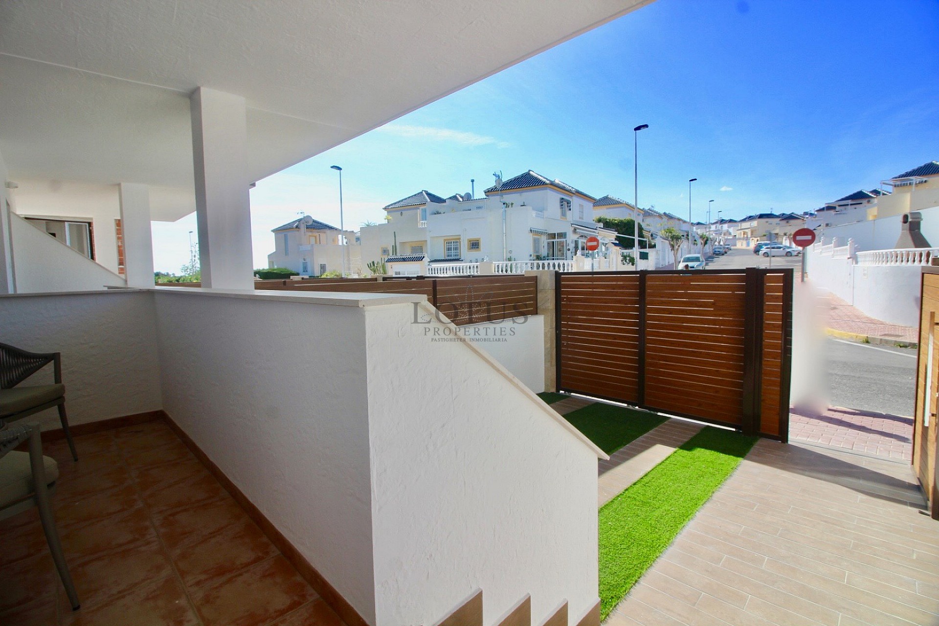 Nya & Prisvärda radhus - Torrevieja - Lotus Properties