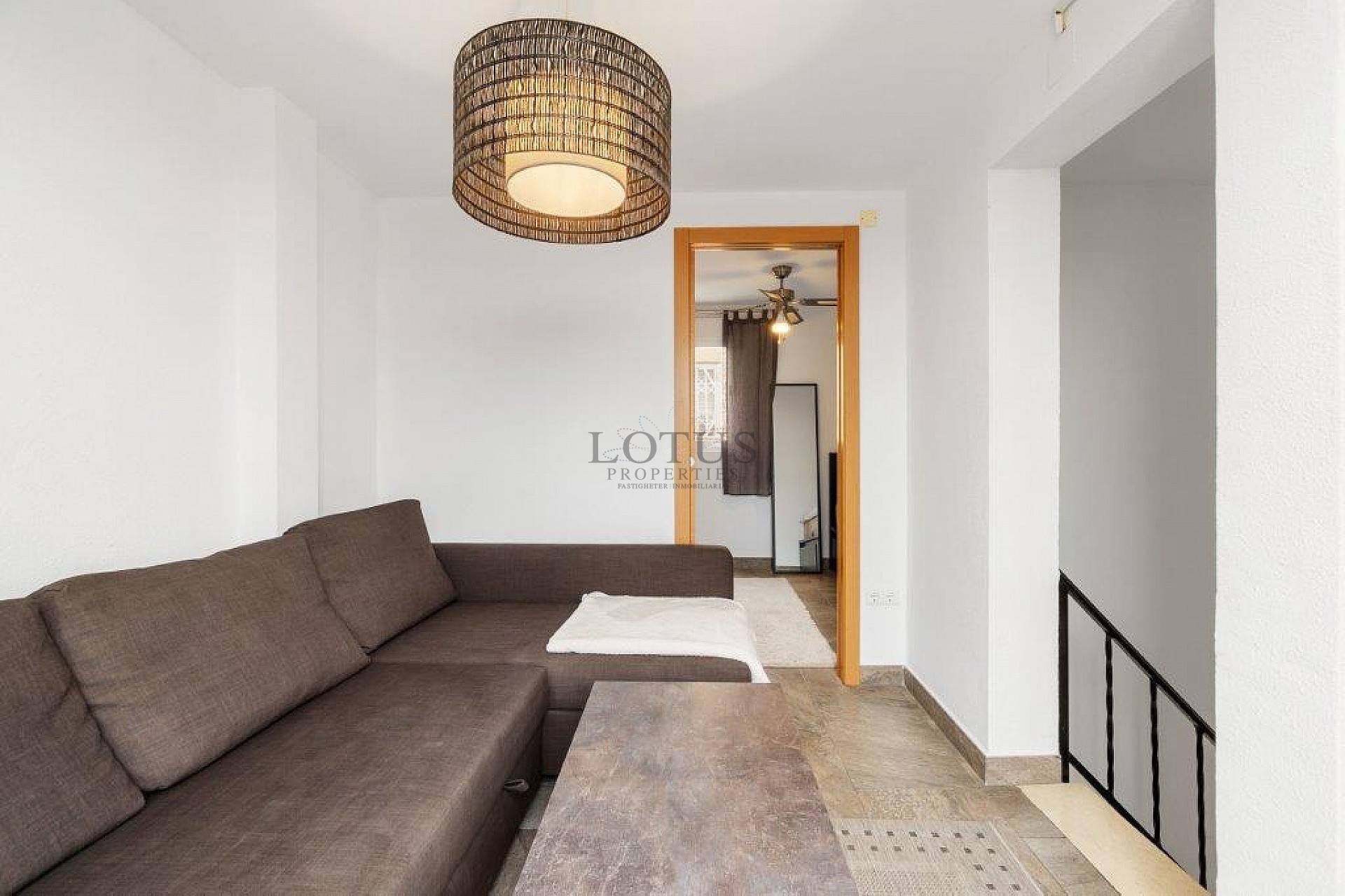 Fin Duplex lägenhet i El Chaparral med pool och terrass i väst läge! - Lotus Properties