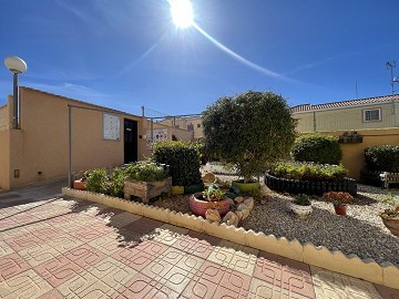 Fin Duplex lägenhet i El Chaparral med pool och terrass i väst läge! - Lotus Properties
