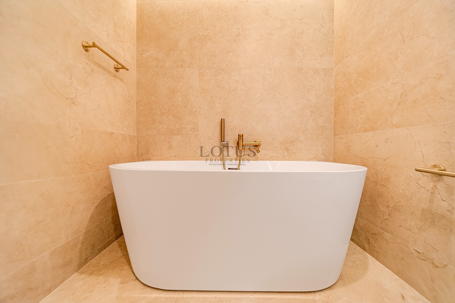 Lyxvilla till salu i Altea med imponerande utsikter - Lotus Properties