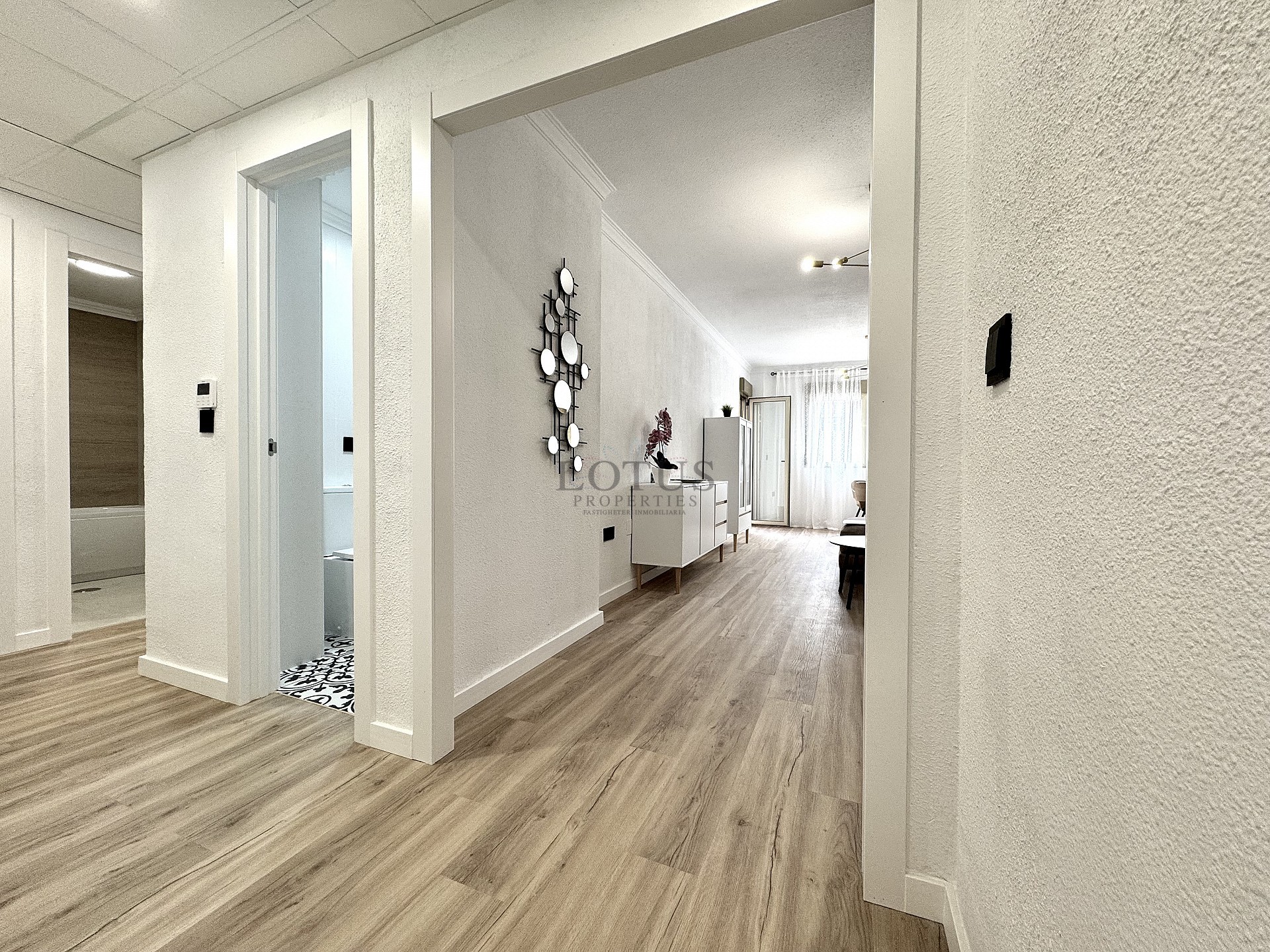 Renoverad med 3 sov, 200 m till havet  - Lotus Properties