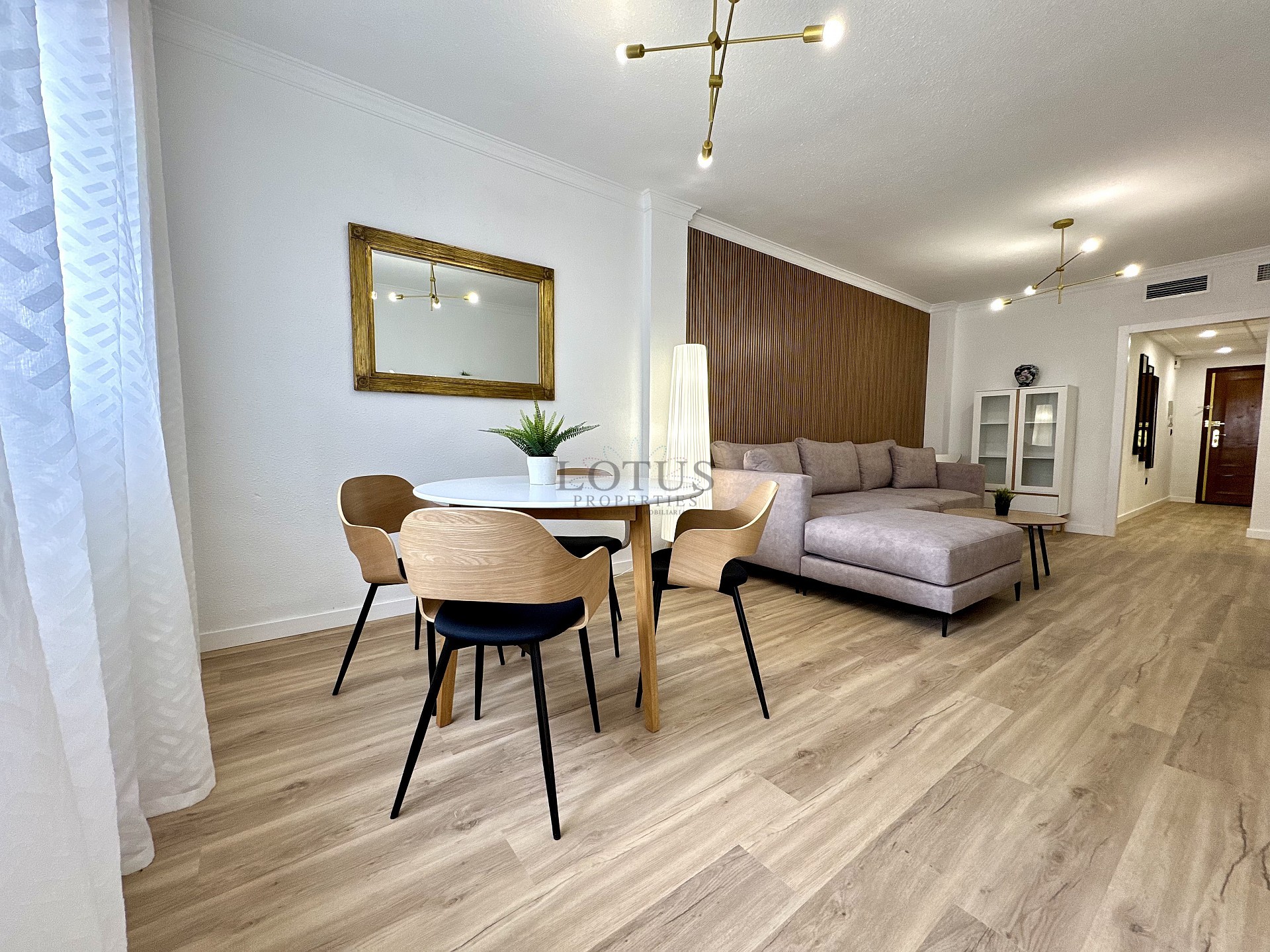 Renoverad med 3 sov, 200 m till havet  - Lotus Properties