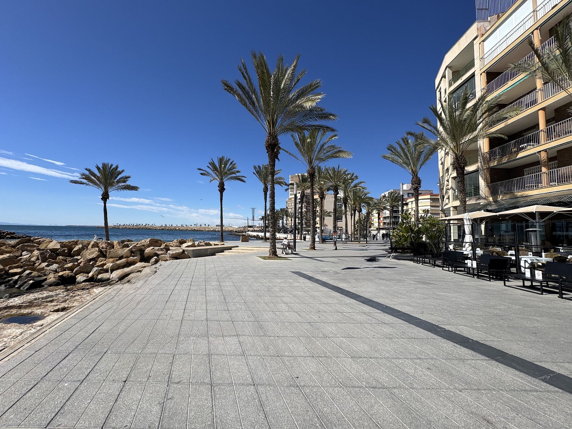 Renoverad med 3 sov, 200 m till havet  - Lotus Properties