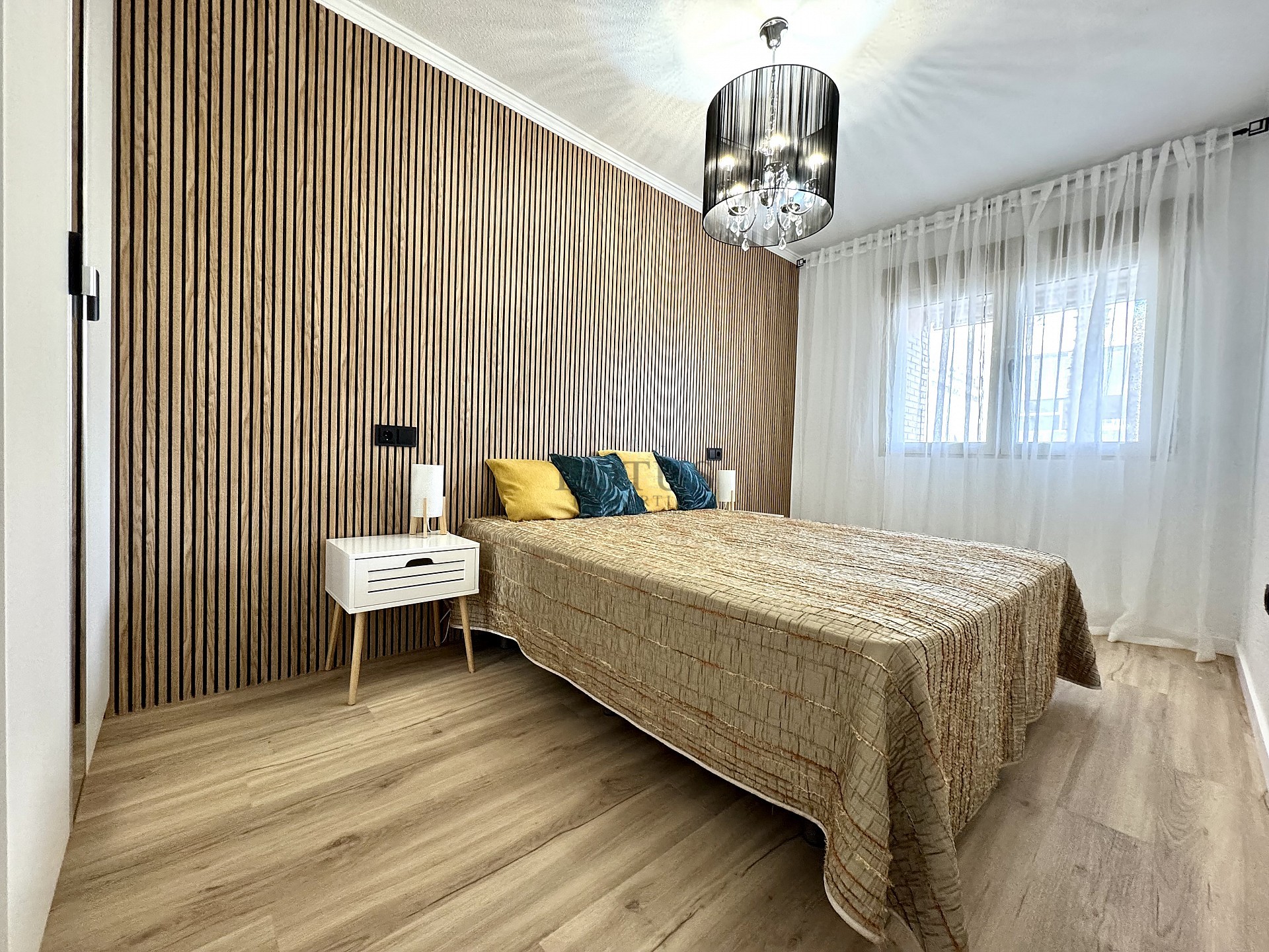 Renoverad med 3 sov, 200 m till havet  - Lotus Properties