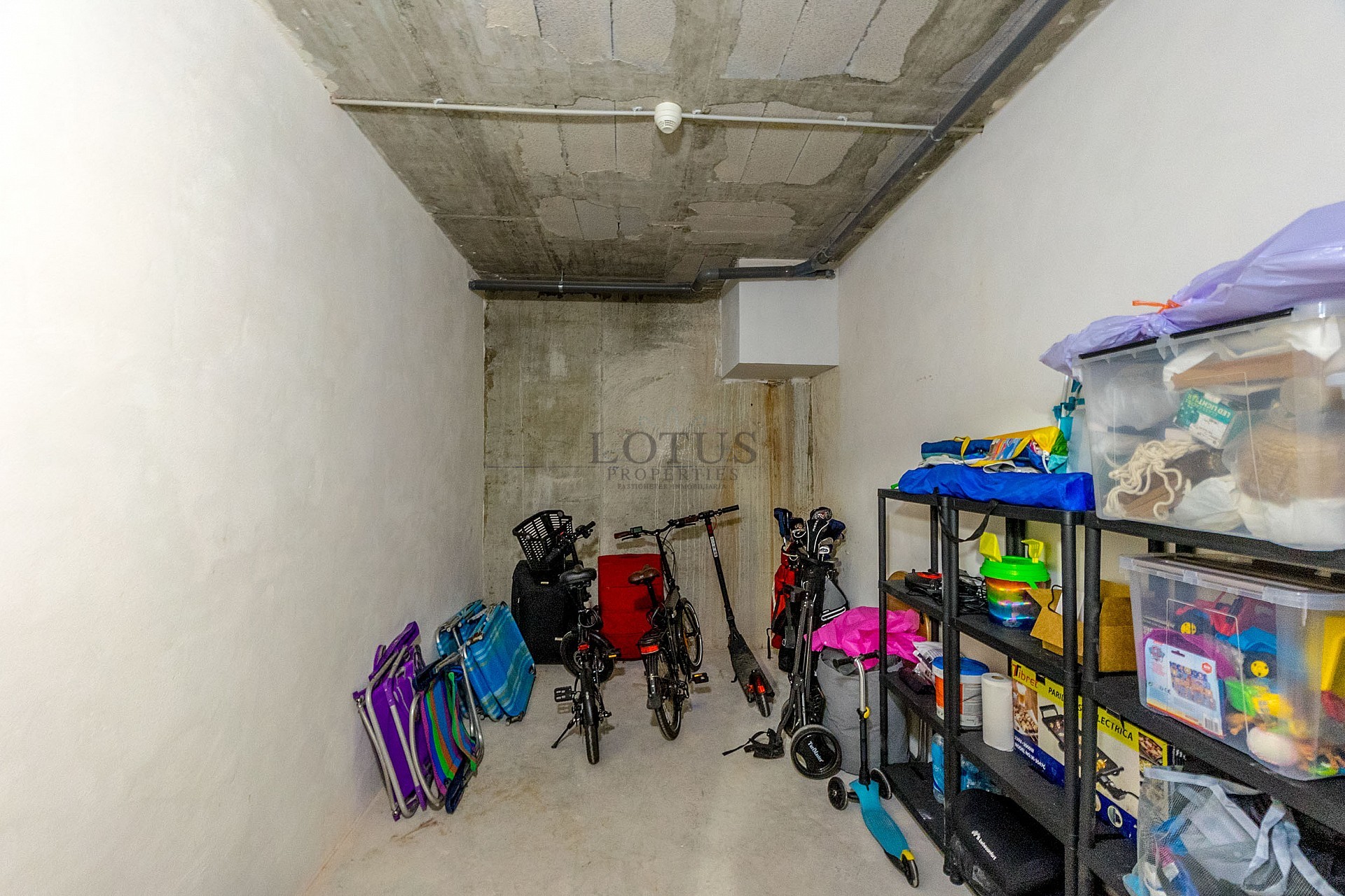 FANTASTISK LÄGENHET MED 3 SOVRUM BARA 90 METER FRÅN PLAYA DEL CURA I TORREVIEJA MED POOL  - Lotus Properties