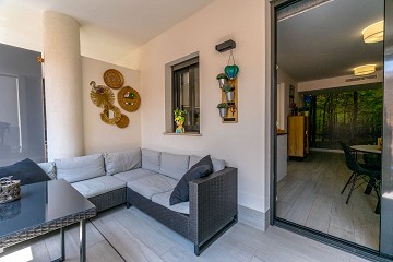 FANTASTISK LÄGENHET MED 3 SOVRUM BARA 90 METER FRÅN PLAYA DEL CURA I TORREVIEJA MED POOL  - Lotus Properties