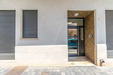 FANTASTISK LÄGENHET MED 3 SOVRUM BARA 90 METER FRÅN PLAYA DEL CURA I TORREVIEJA MED POOL  - Lotus Properties