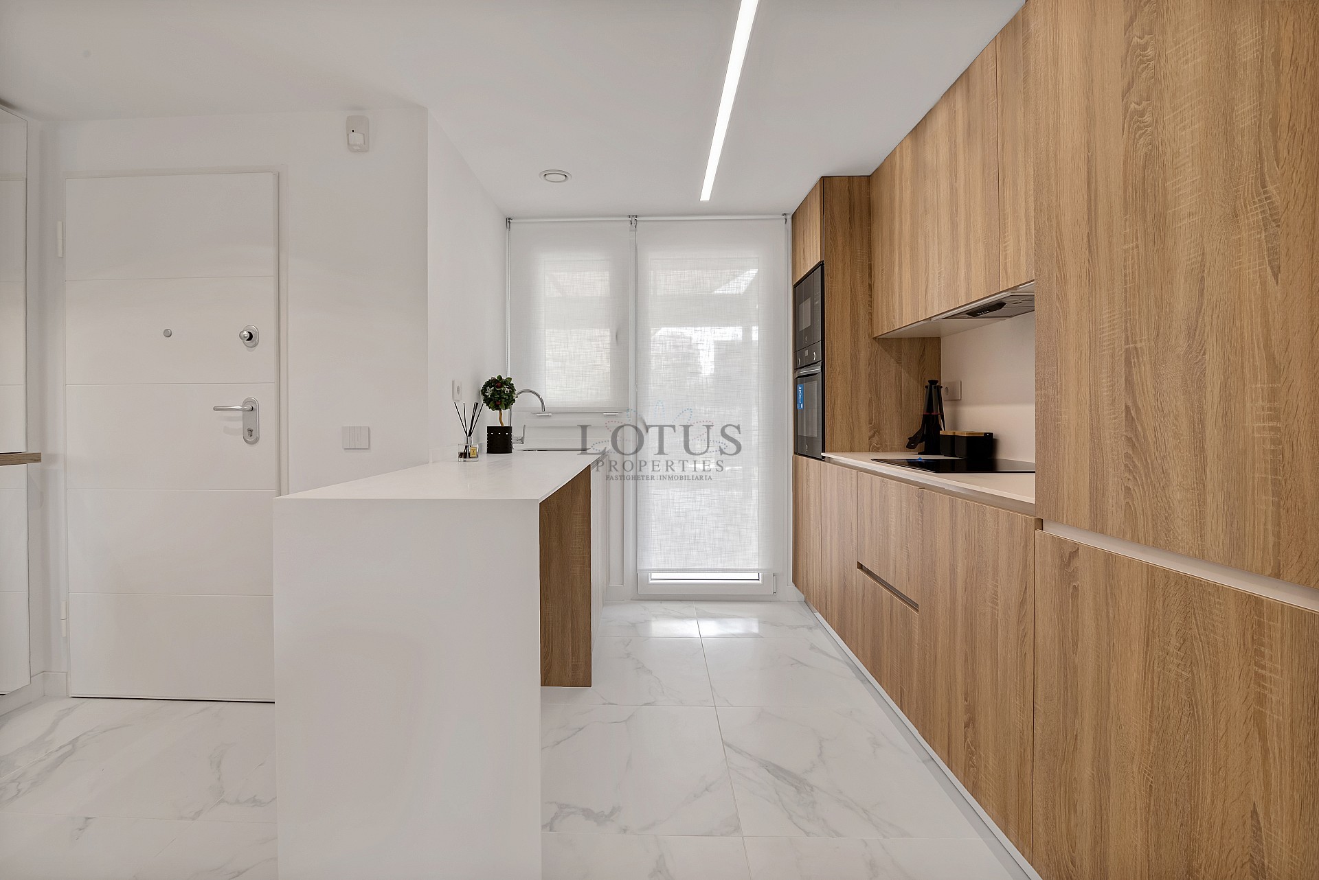 Lotus Properties presenterar Valonia en lyxresort med Padel i Punta Prima - Lotus Properties