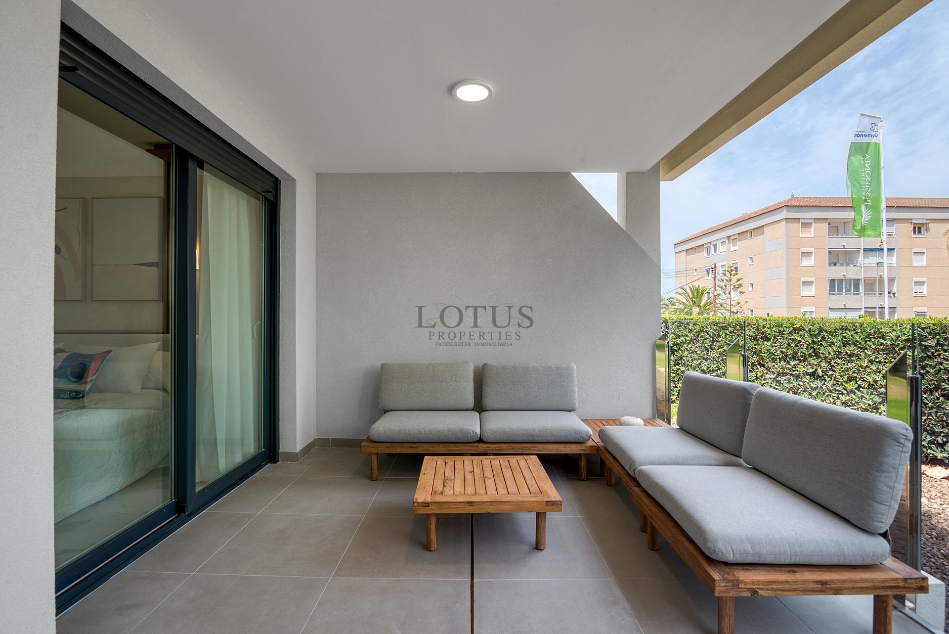 Lotus Properties presenterar Valonia en lyxresort med Padel i Punta Prima - Lotus Properties