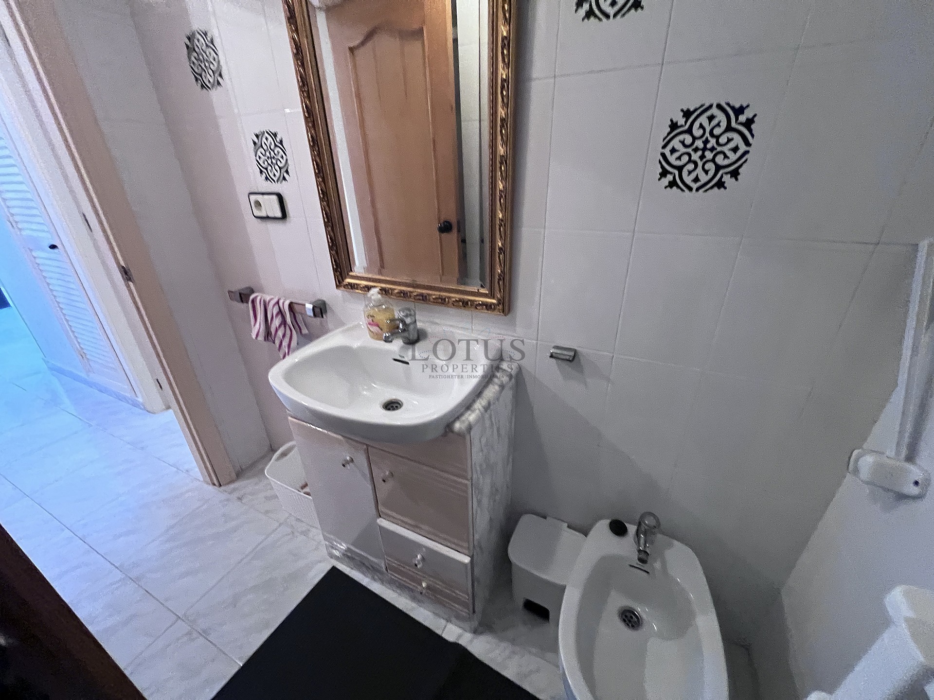 Centralt belägen lägenhet i torrevieja  - Lotus Properties