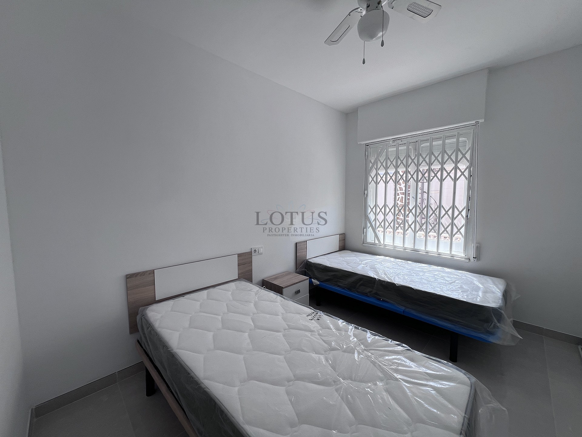 Renoverad hus, första linjen La Mata strand - Lotus Properties