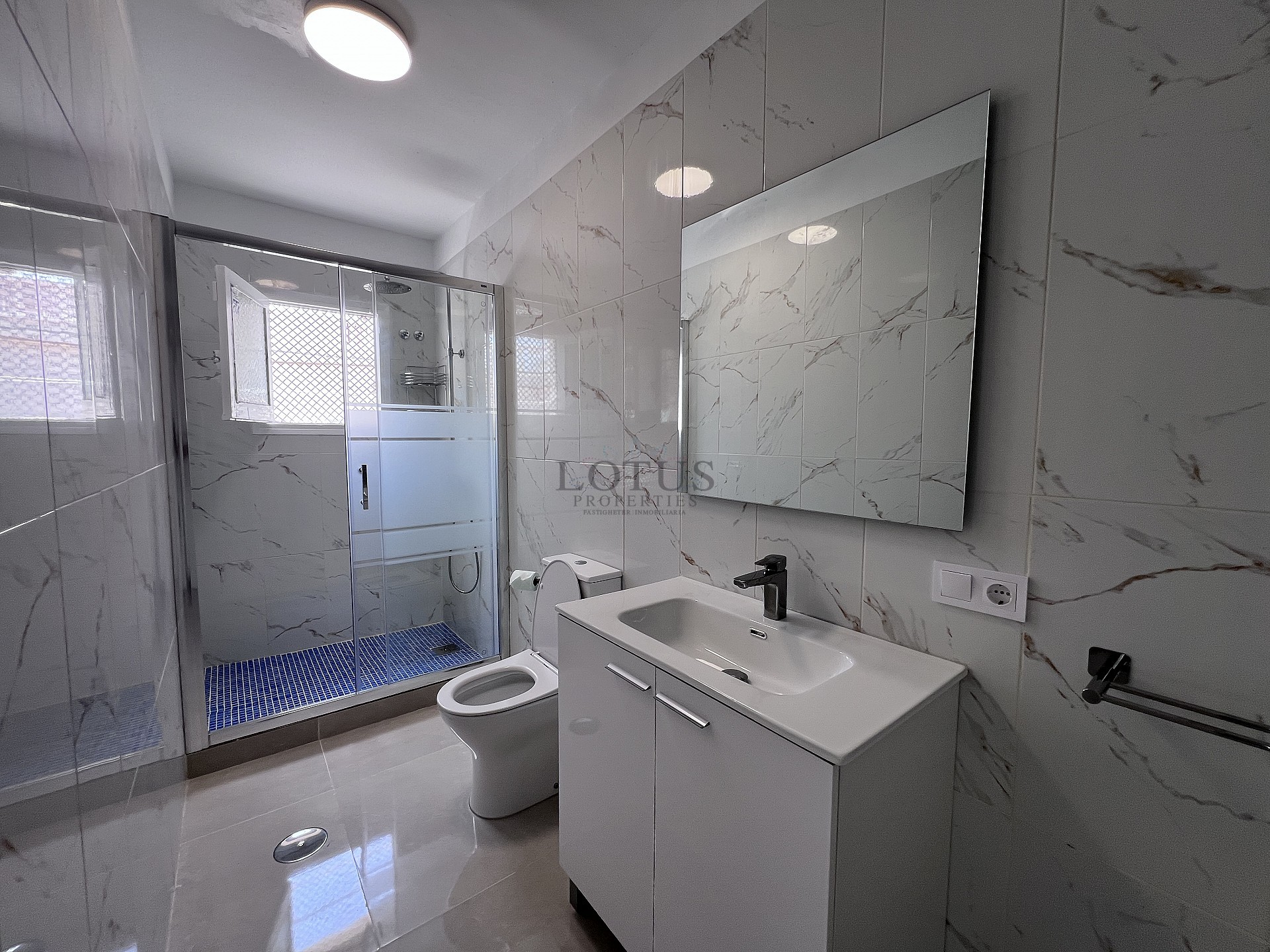 Renoverad hus, första linjen La Mata strand - Lotus Properties